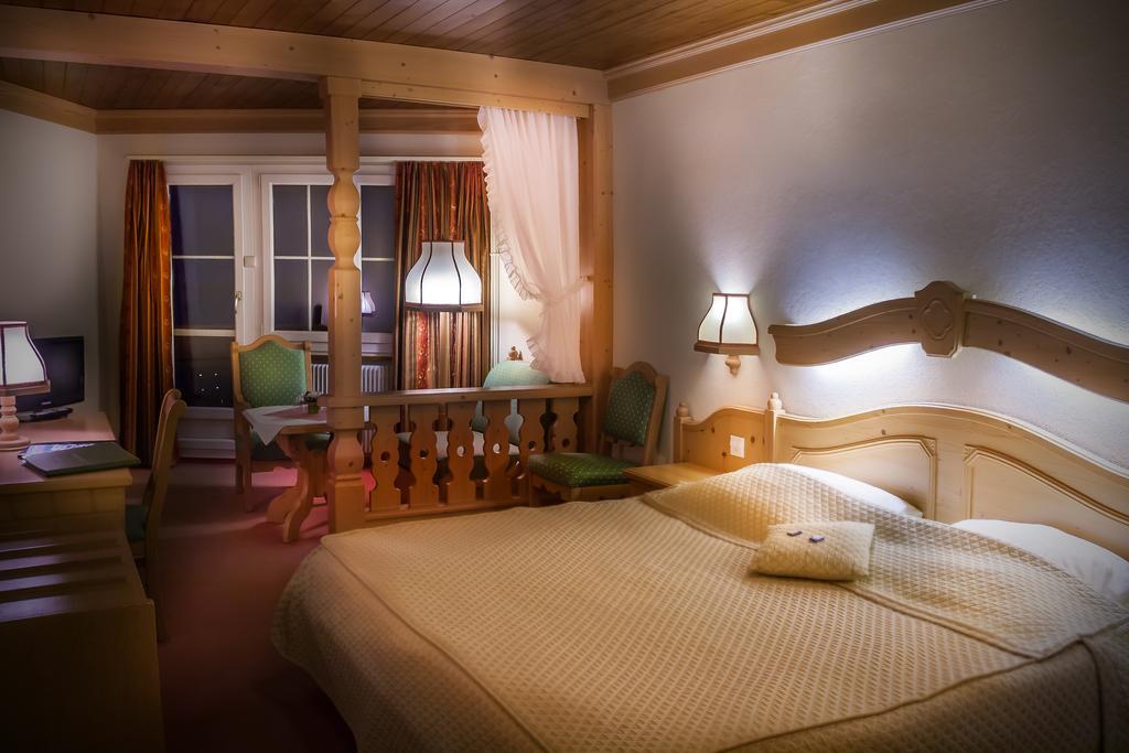 Seehotel Boutique Jaegerhof-Hubertus Faulensee Eksteriør bilde